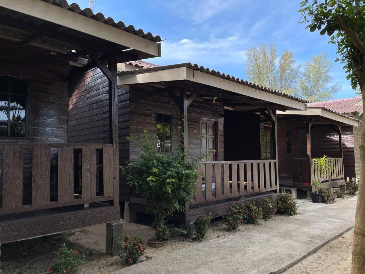 Dgeting Beach Resort Tumpat Экстерьер фото